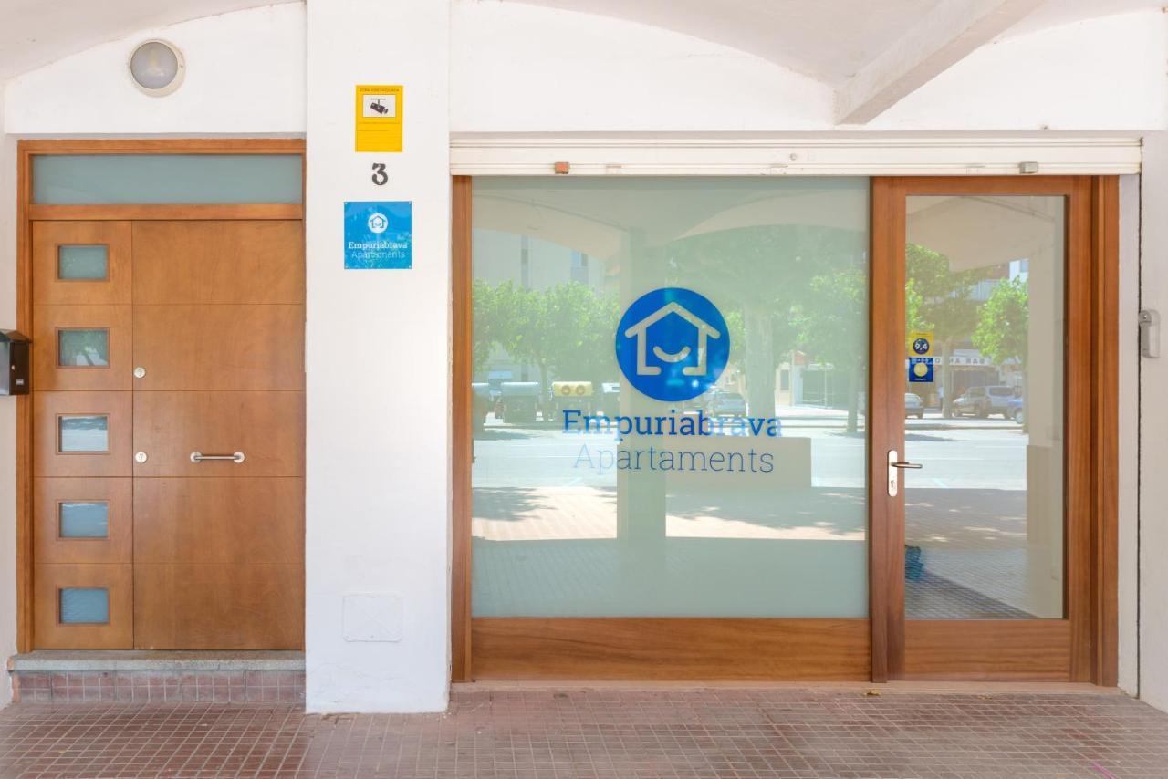 Empuriabrava Apartaments No 5 Екстер'єр фото
